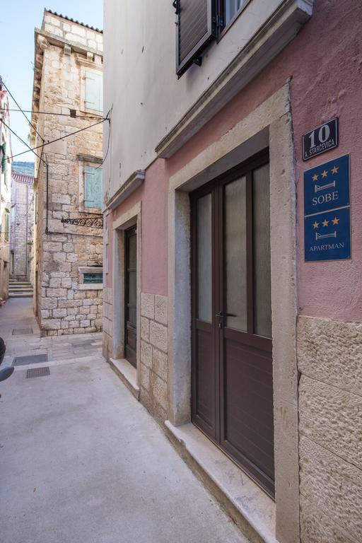 Apartments And Rooms Dis Vis Esterno foto